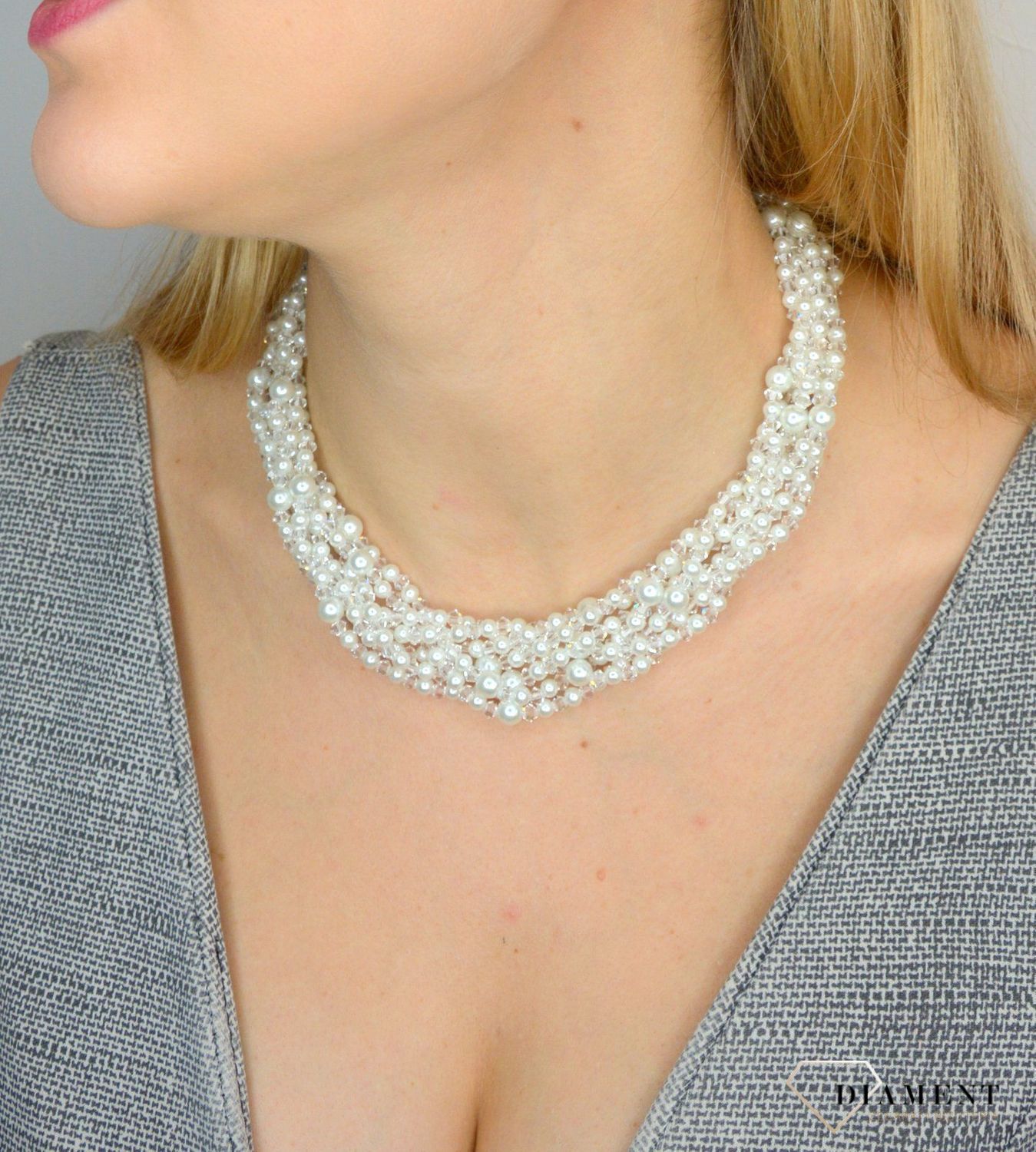 Naszyjnik Swarovski element i perełki syntetyczne NR 624 wykonana ze srebra próby 925 oraz ekskluzywnych kryształów Swarovski® crystals. Biżuteria naszyjnik Swarovski Radziszewska1.jpg